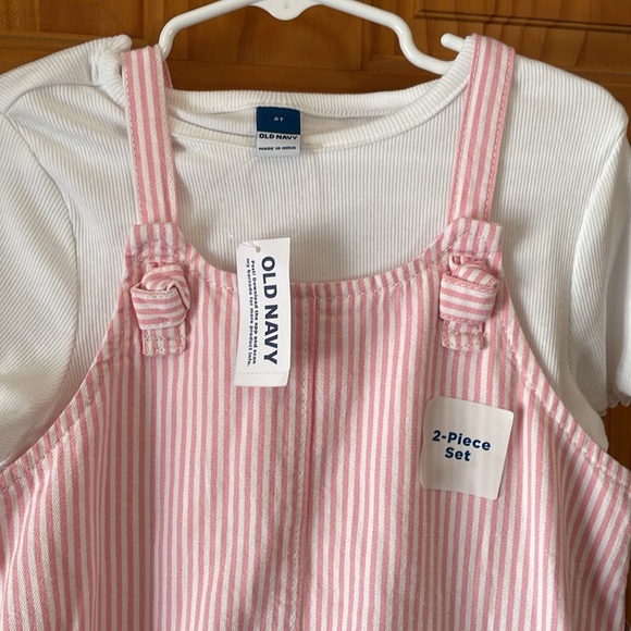 Old Navy Child’s Pink Striped Jumper - Picture 2 of 8